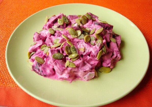 beet salad with pumpkin seeds and save from prostatitis